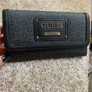 Guess wallet